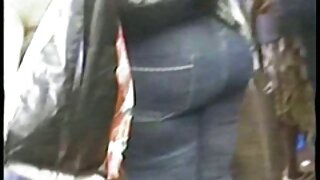 الفرخ الأبنوس بريتني وايت يأخذ سكس اجنبى اخوات الديك في فمها